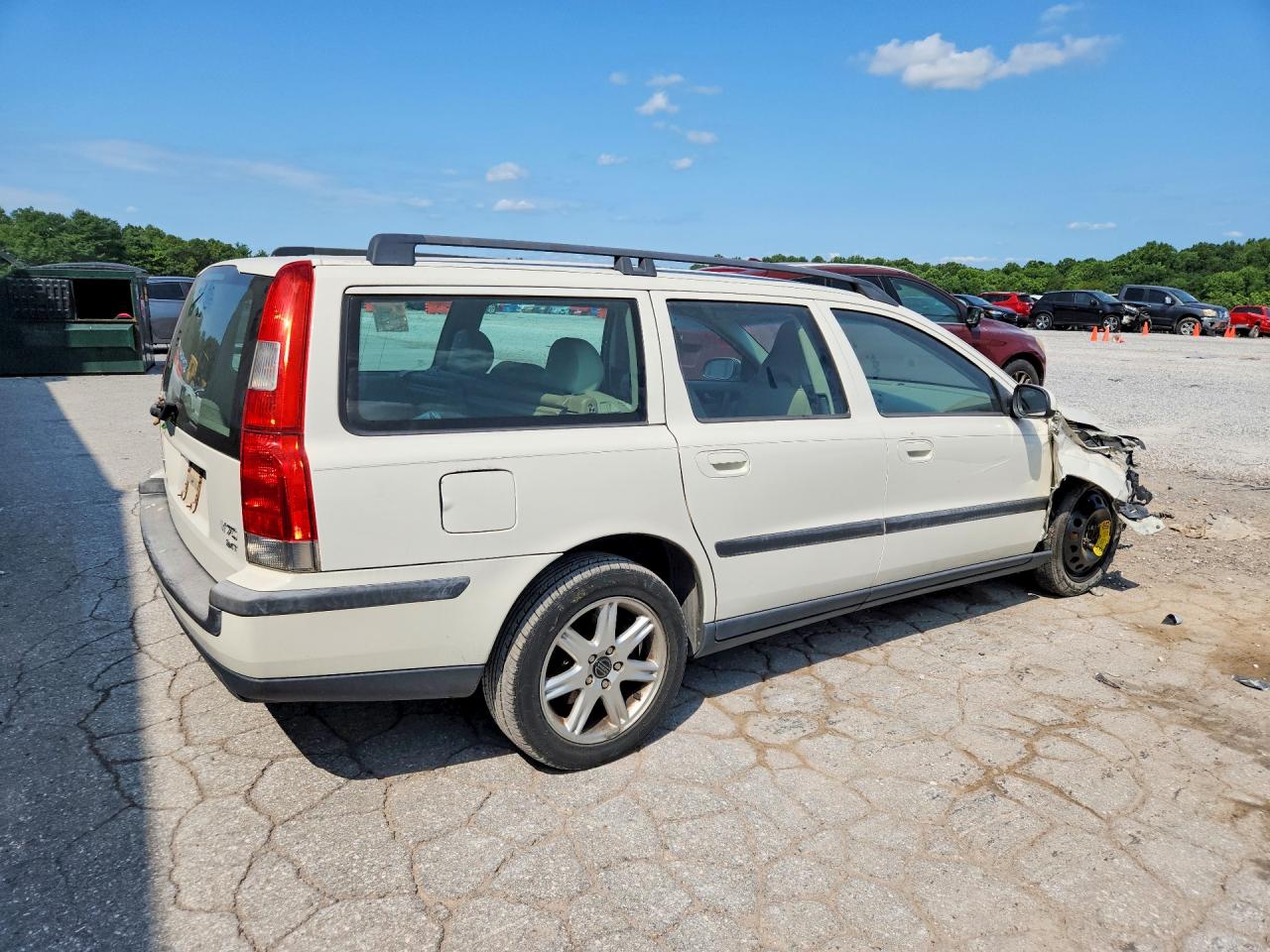 2002 VOLVO V70
