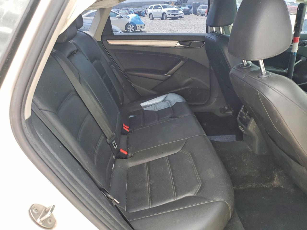 2019 VOLKSWAGEN PASSAT