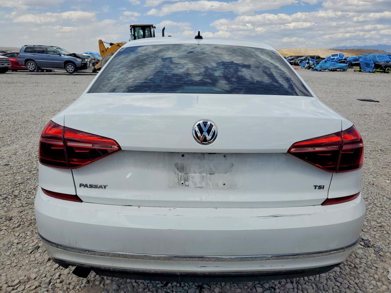 2019 VOLKSWAGEN PASSAT