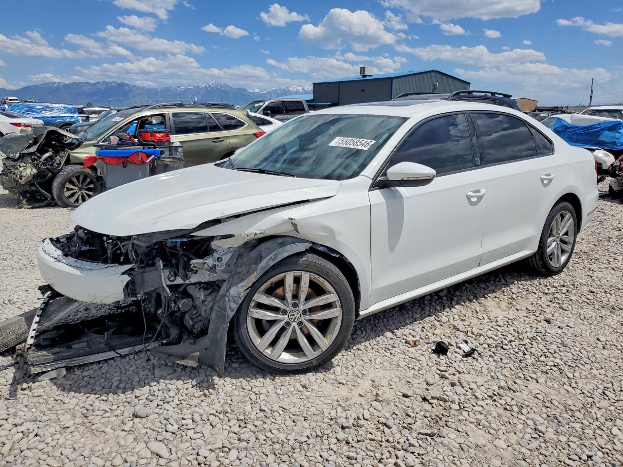2019 VOLKSWAGEN PASSAT