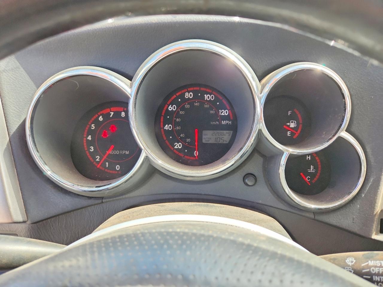 2004 TOYOTA COROLLA