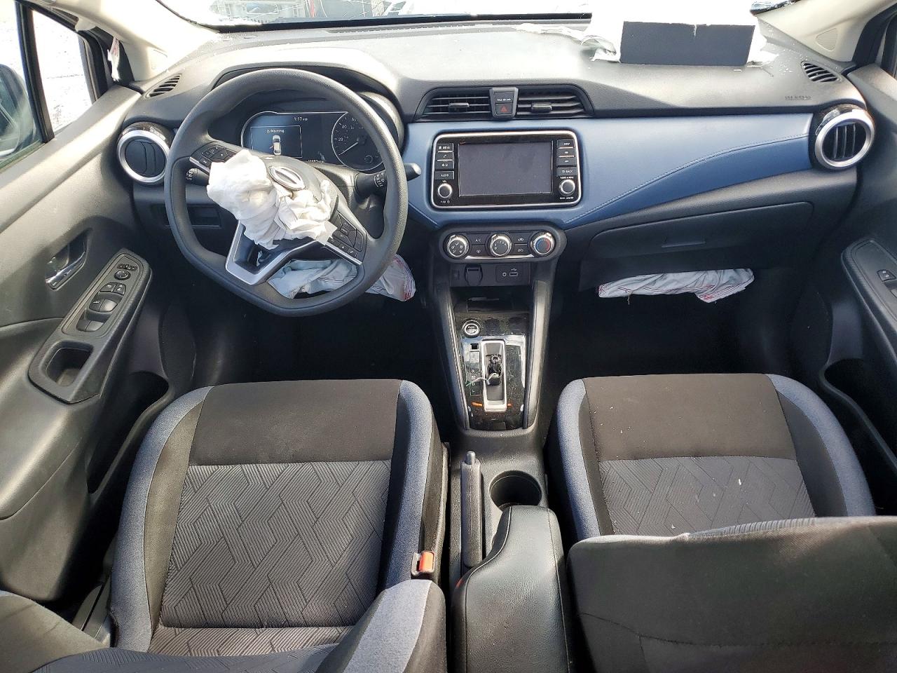 2025 NISSAN VERSA