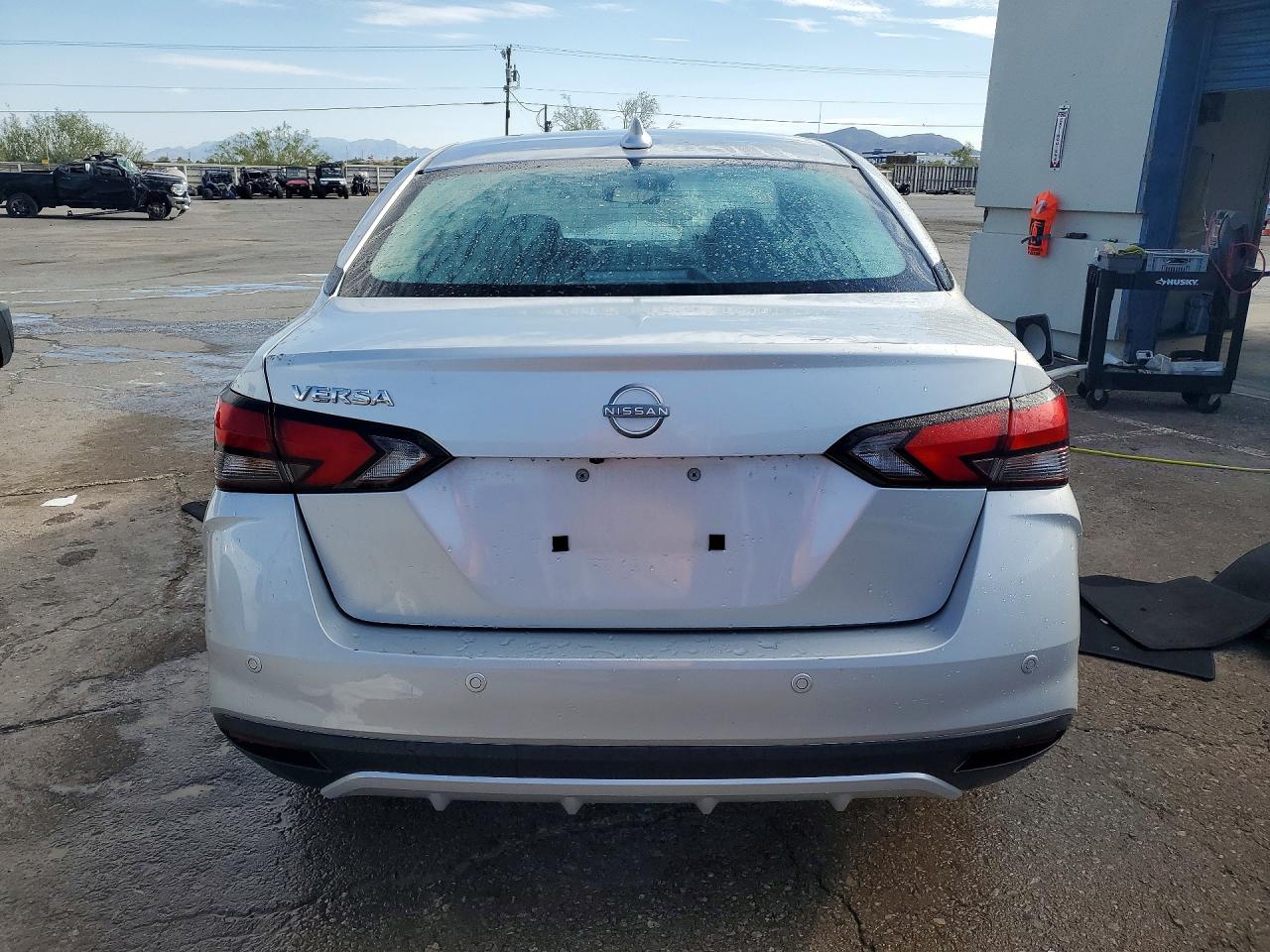 2025 NISSAN VERSA