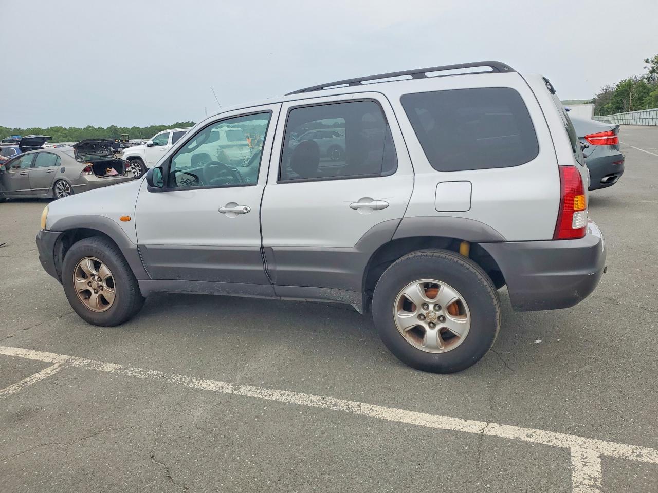2004 MAZDA TRIBUTE