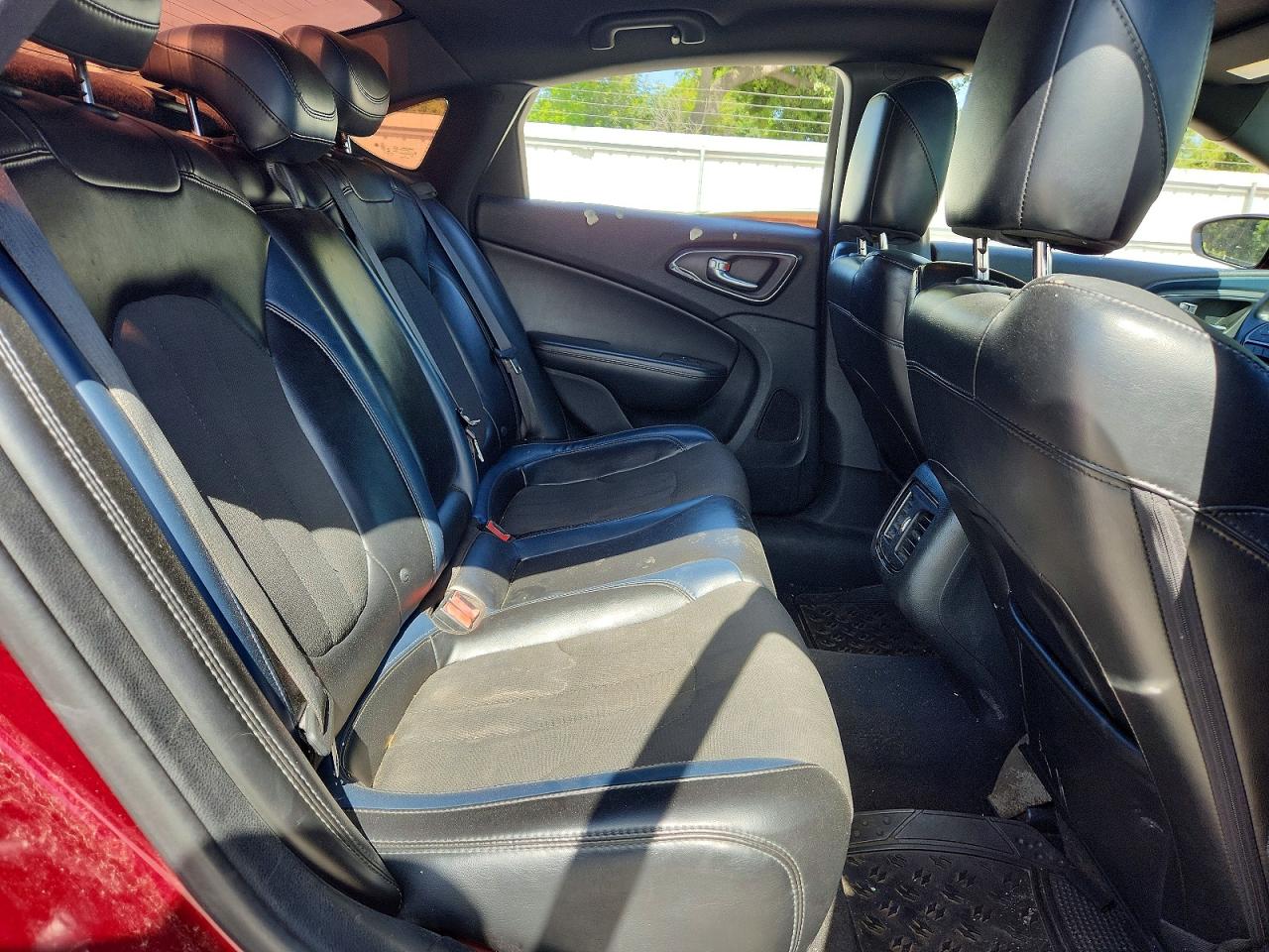 2015 CHRYSLER 200