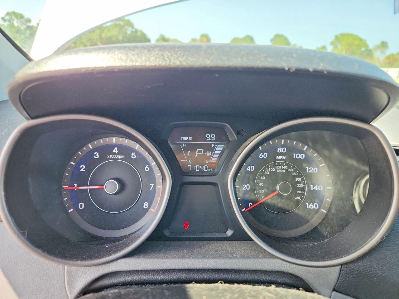 2014 HYUNDAI ELANTRA