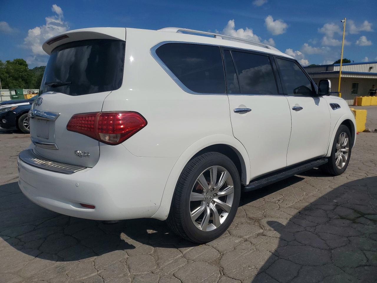 2012 INFINITI QX56