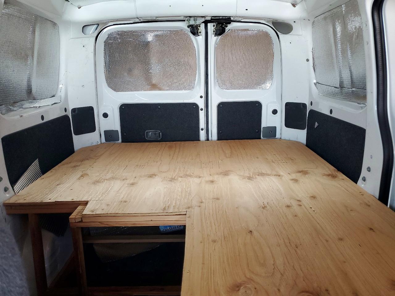 2014 NISSAN NV