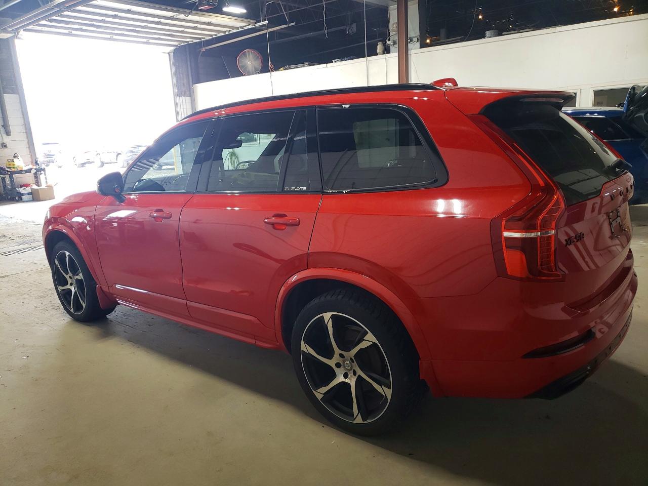 2016 VOLVO XC90