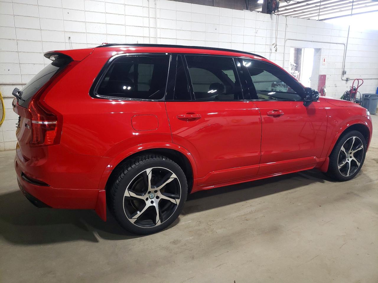 2016 VOLVO XC90
