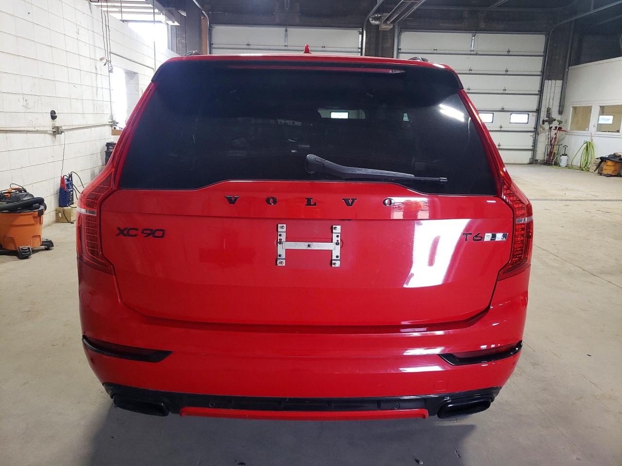 2016 VOLVO XC90