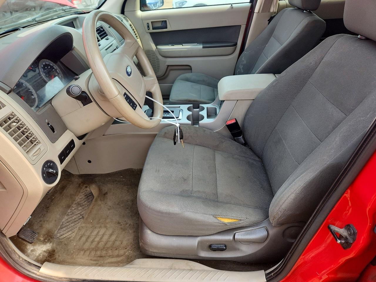 2009 FORD ESCAPE