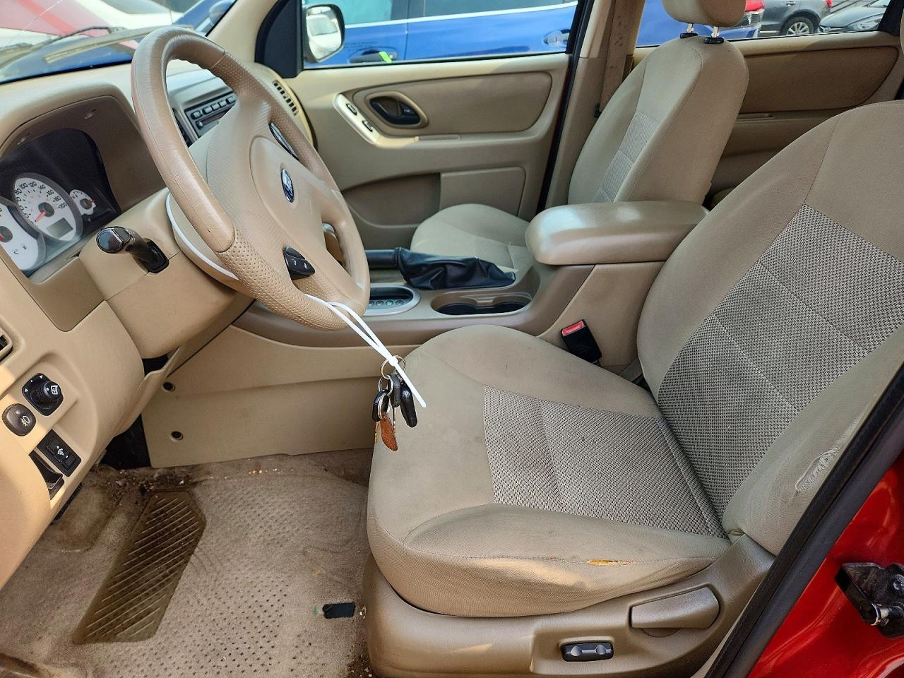 2005 FORD ESCAPE