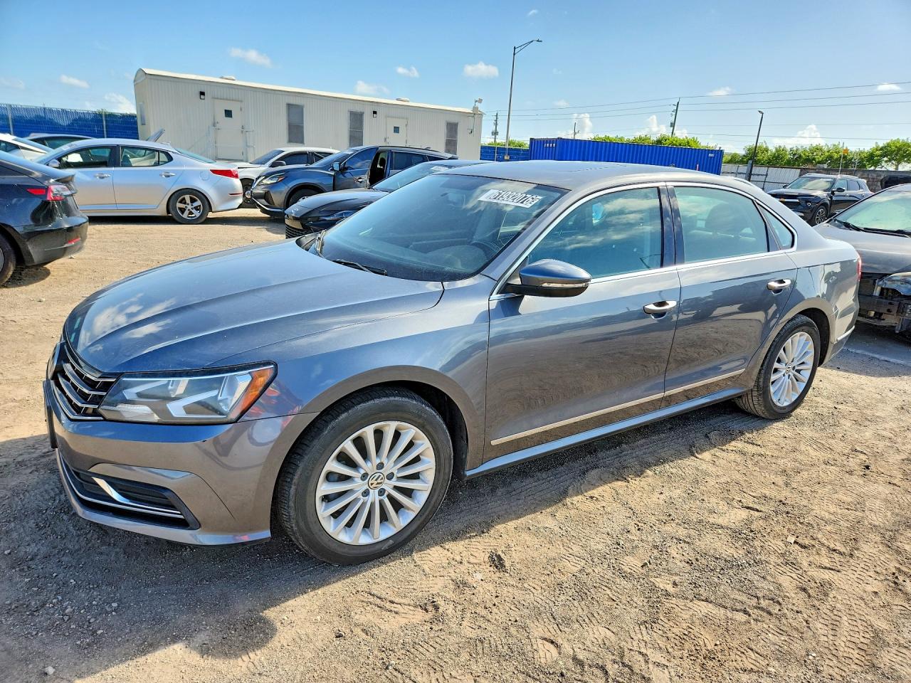 2017 VOLKSWAGEN PASSAT