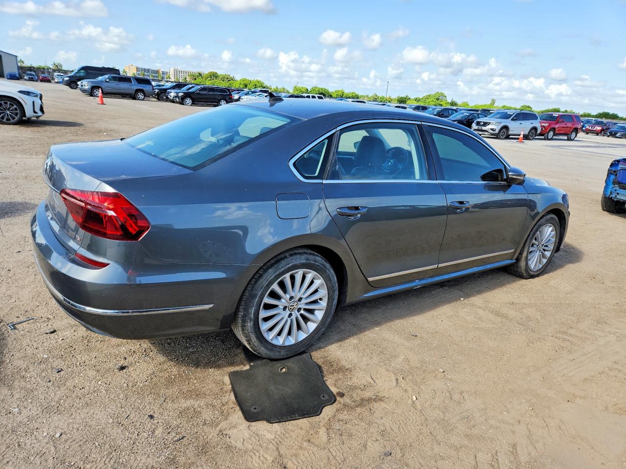 2017 VOLKSWAGEN PASSAT