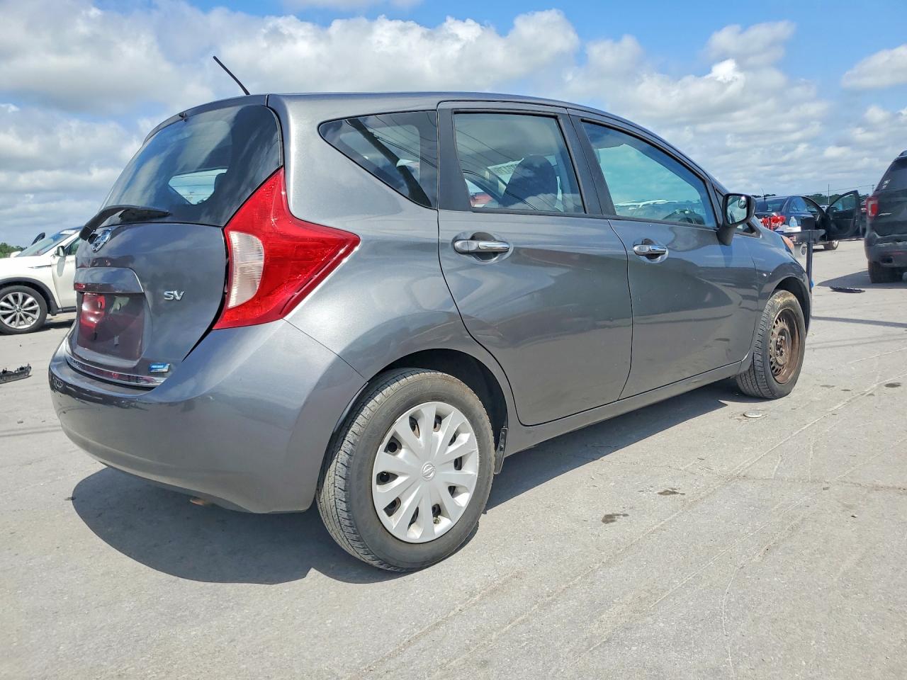 2016 NISSAN VERSA