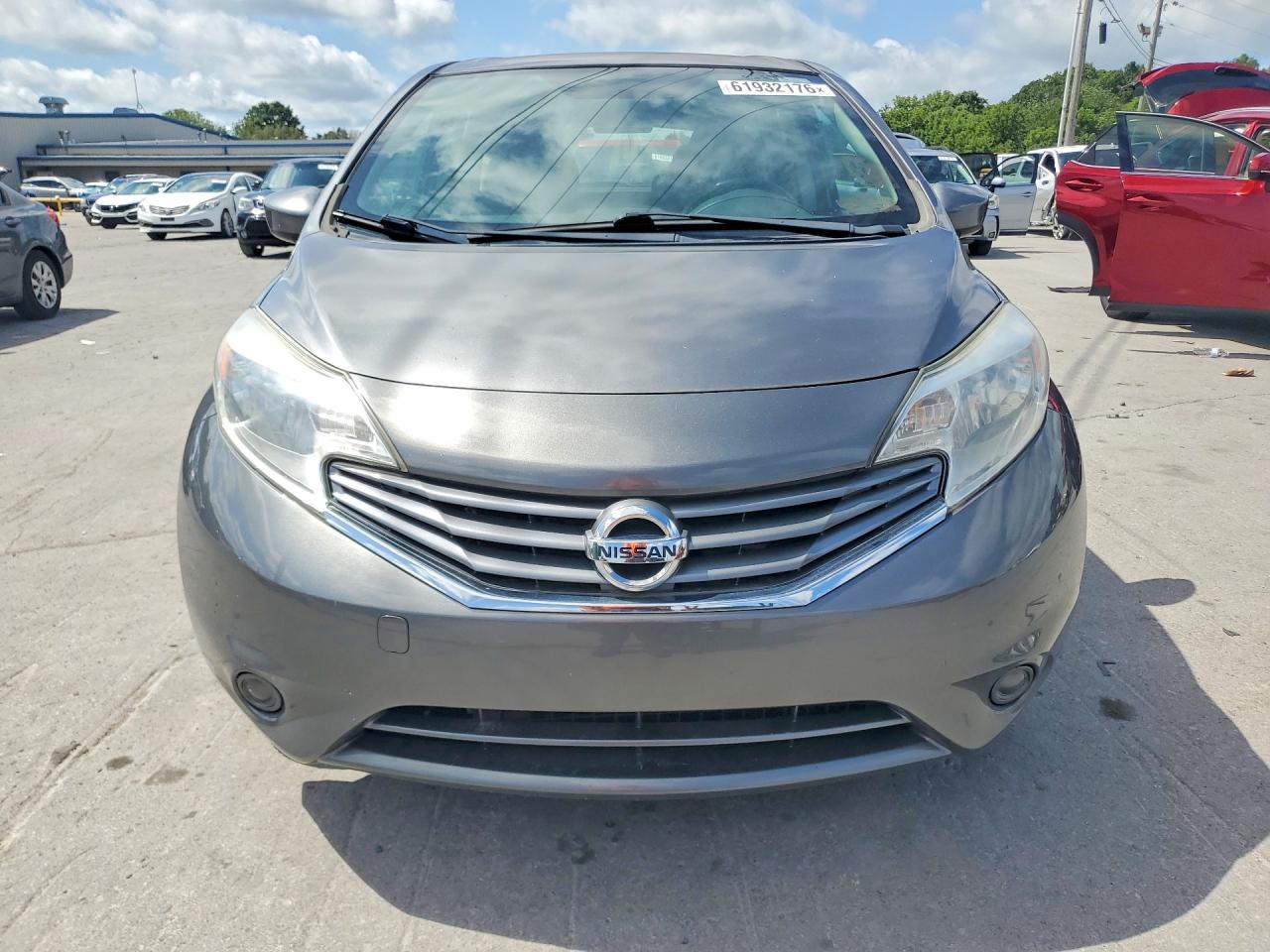 2016 NISSAN VERSA
