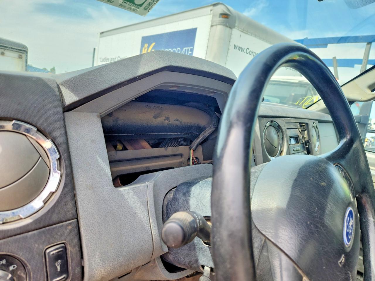 2011 FORD F750
