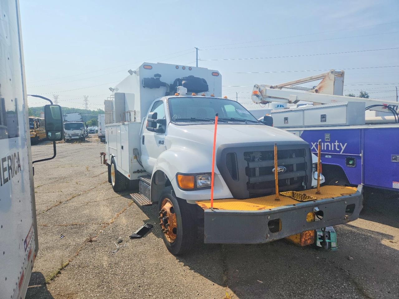 2011 FORD F750