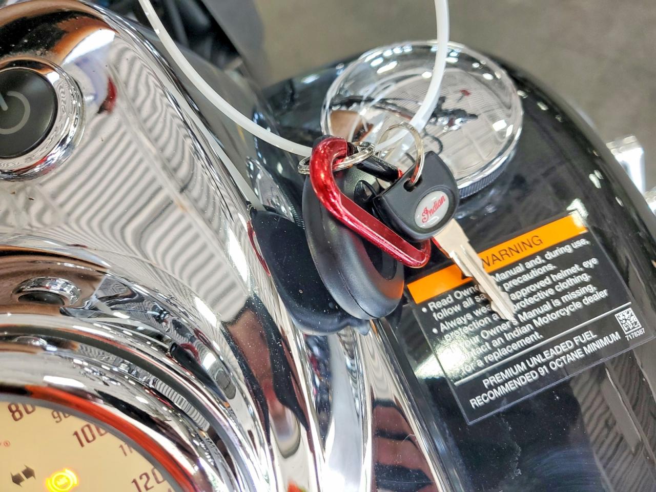 2014 INDIAN MOTORCYCLE CO. MOTORCYCLE