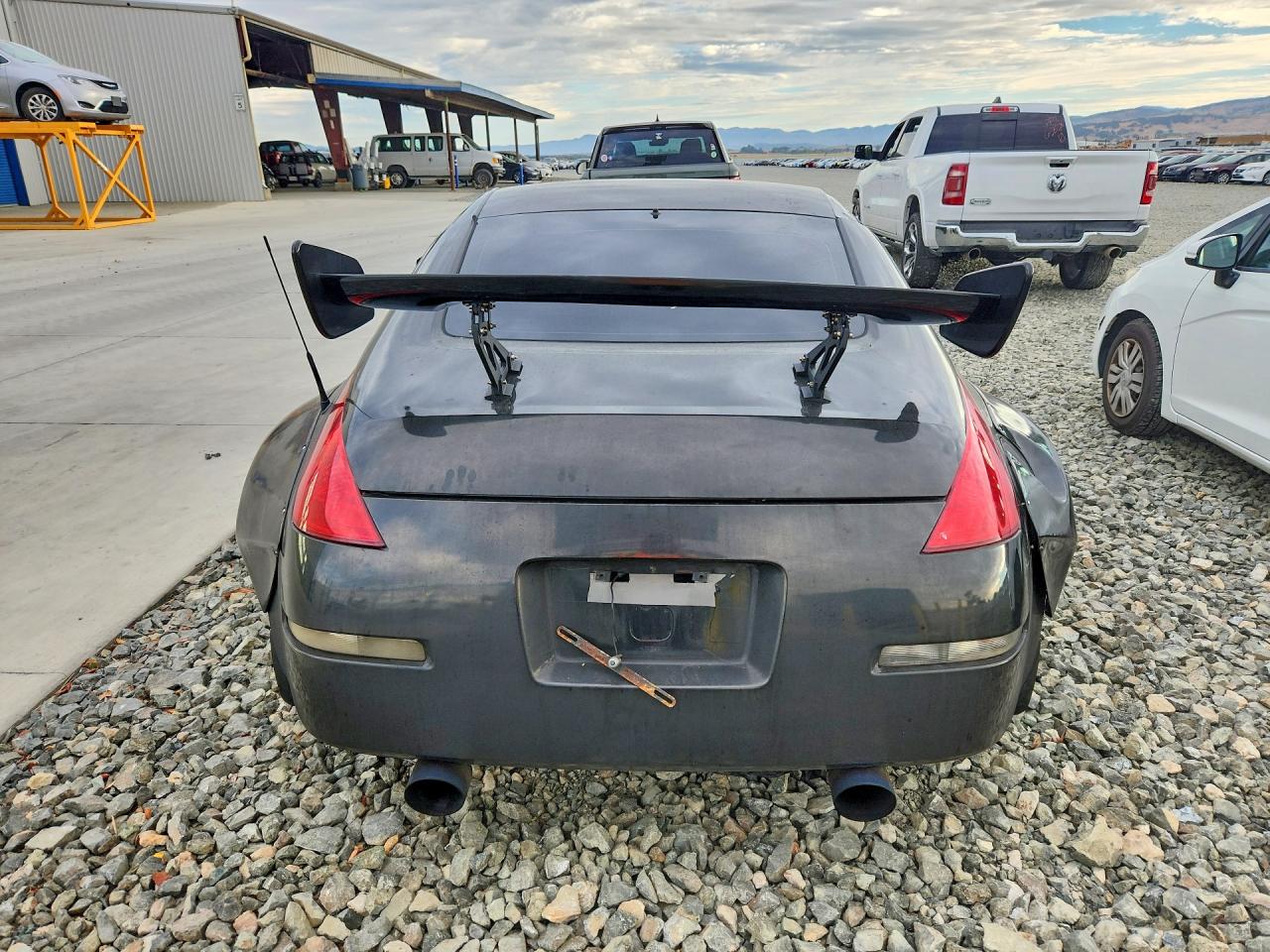 2005 NISSAN 350Z