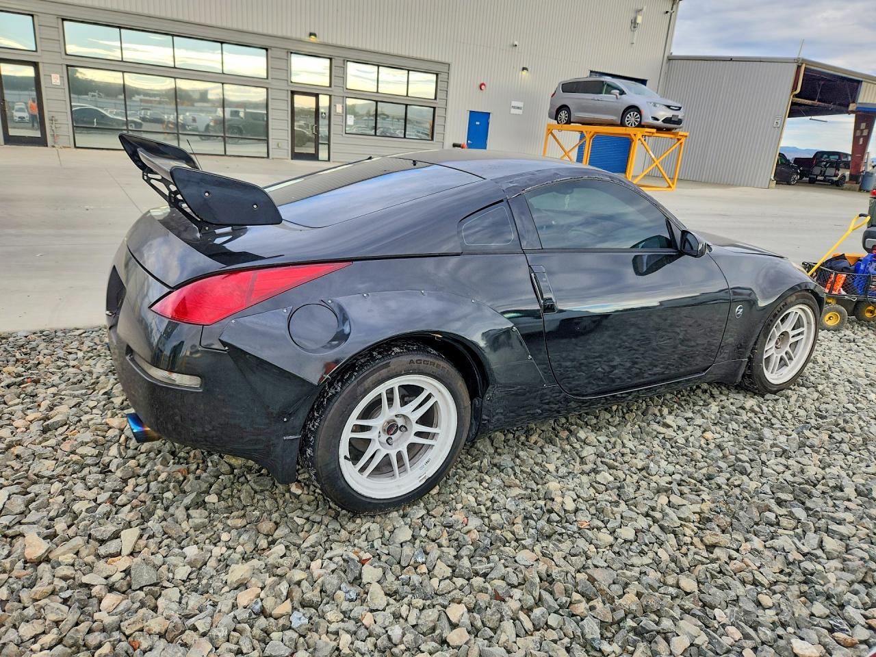 2005 NISSAN 350Z
