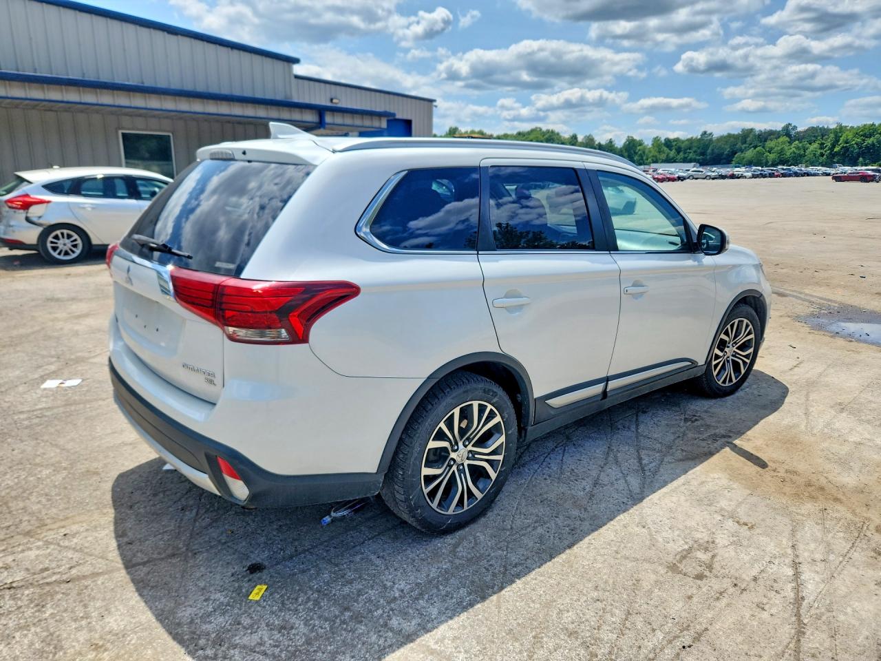 2017 MITSUBISHI OUTLANDER