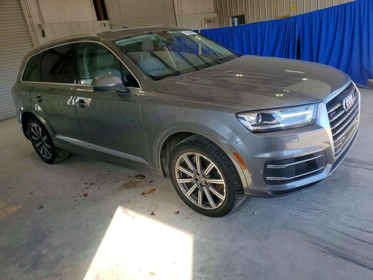 2017 AUDI Q7