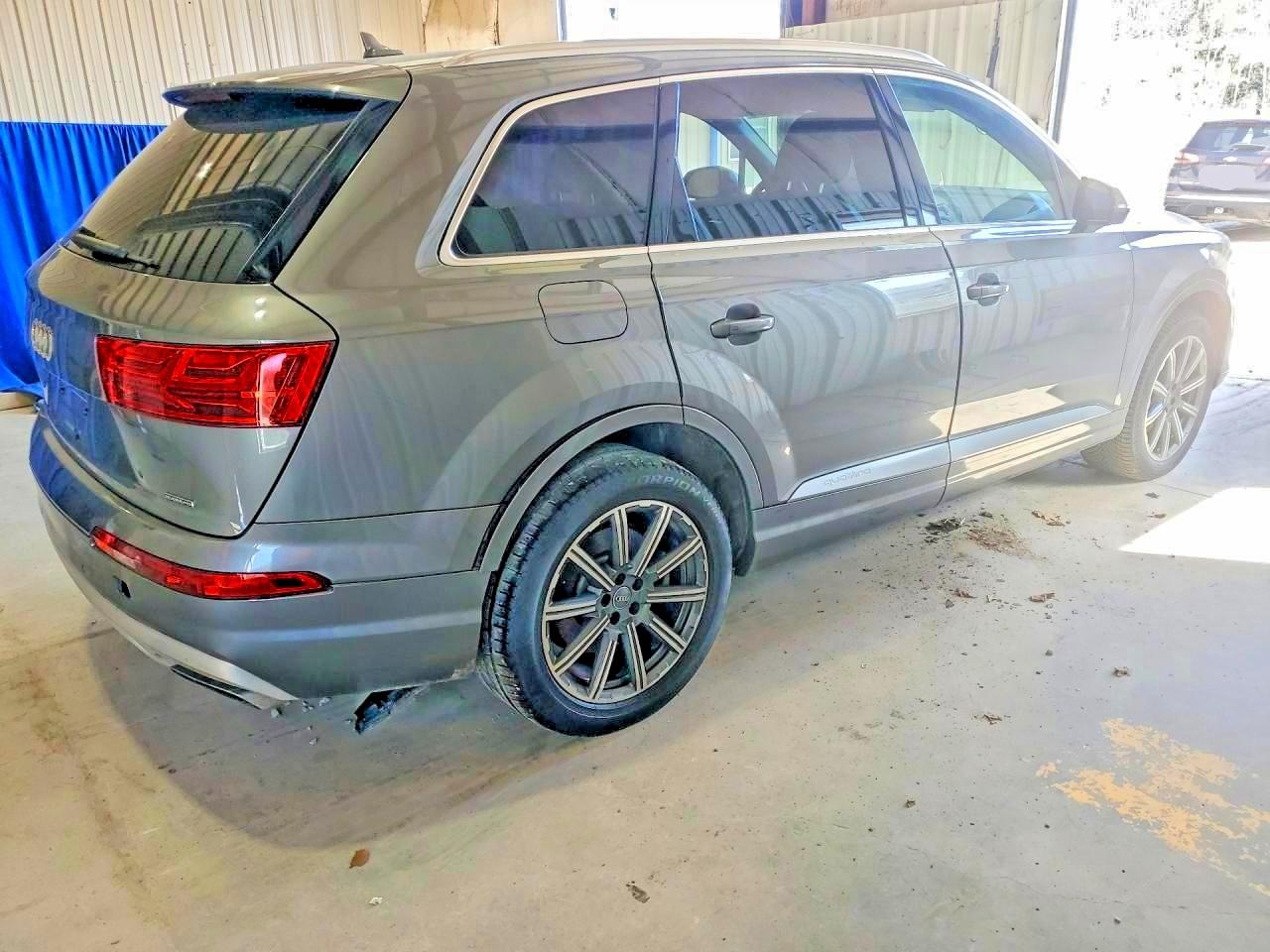 2017 AUDI Q7