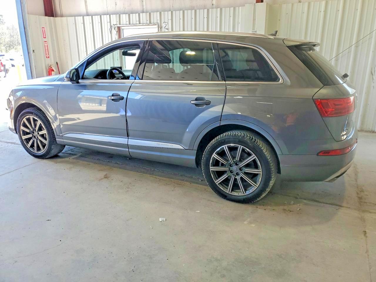 2017 AUDI Q7