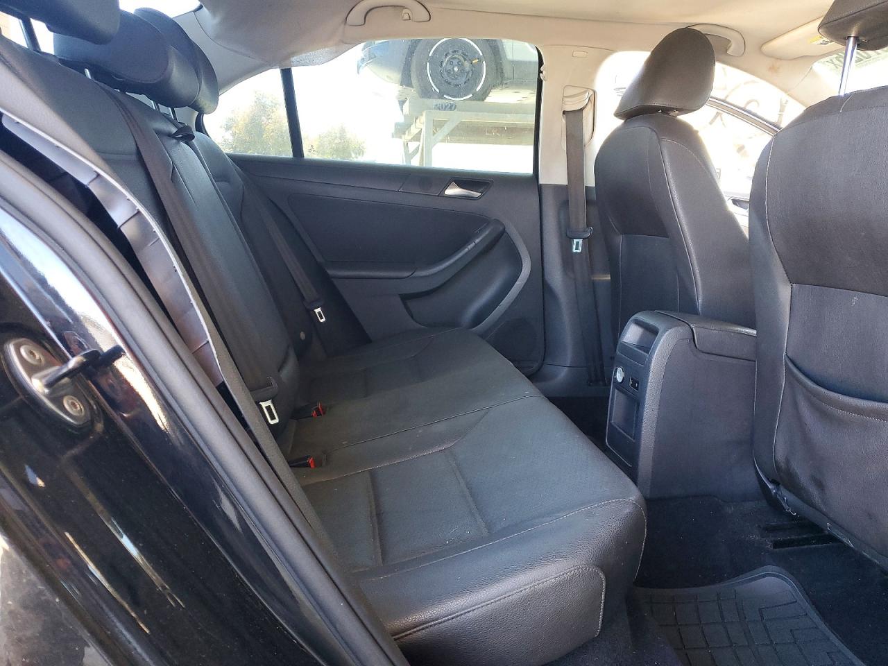 2011 VOLKSWAGEN JETTA