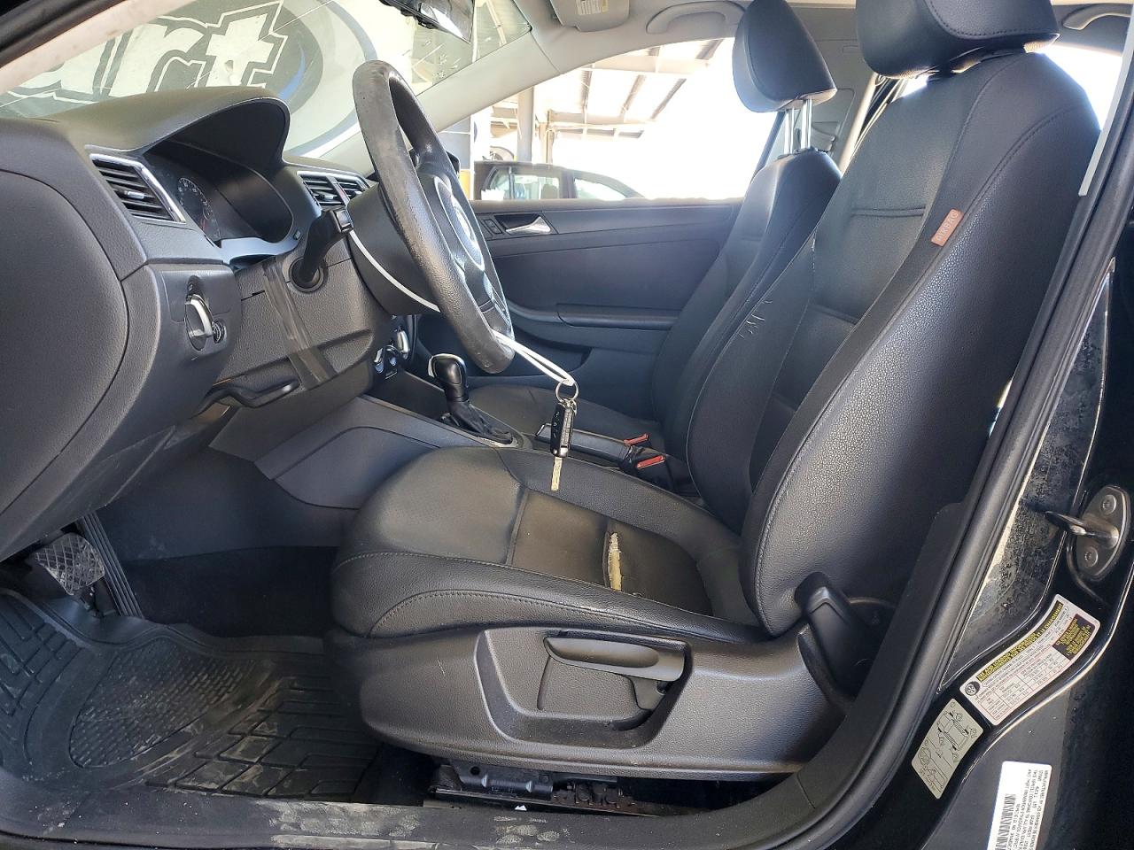 2011 VOLKSWAGEN JETTA
