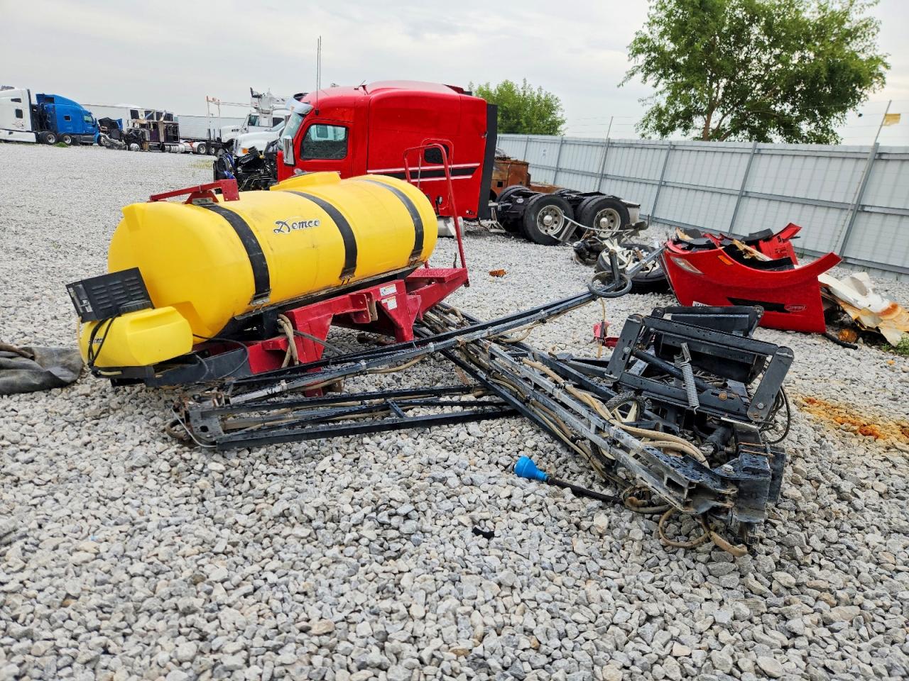 2005 DEMCO UNKNOWN