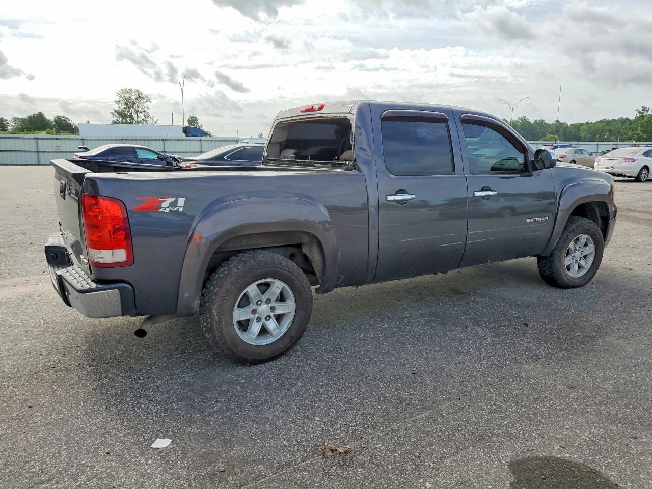 2011 GMC SIERRA