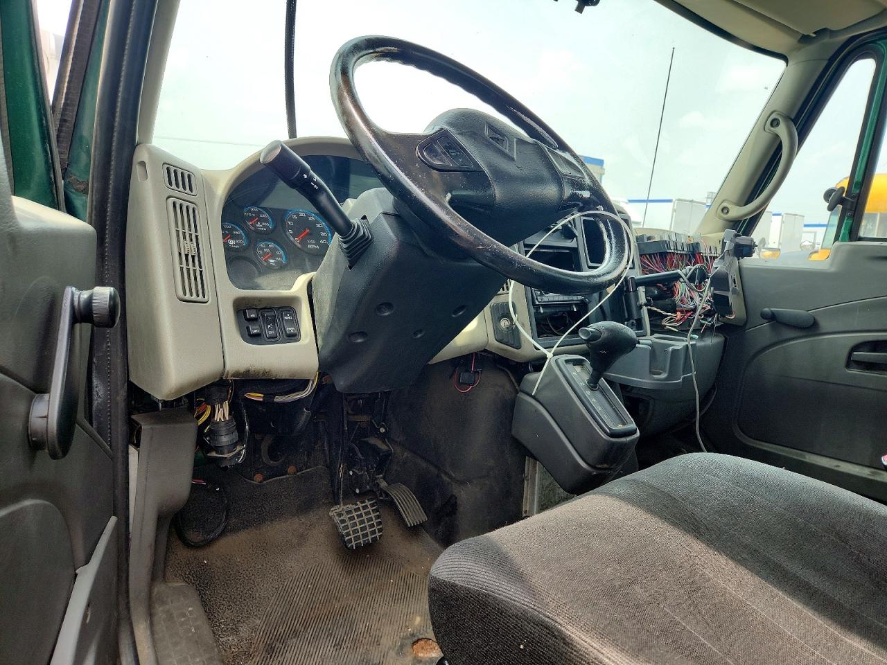 2009 INTERNATIONAL 4000 SERIE