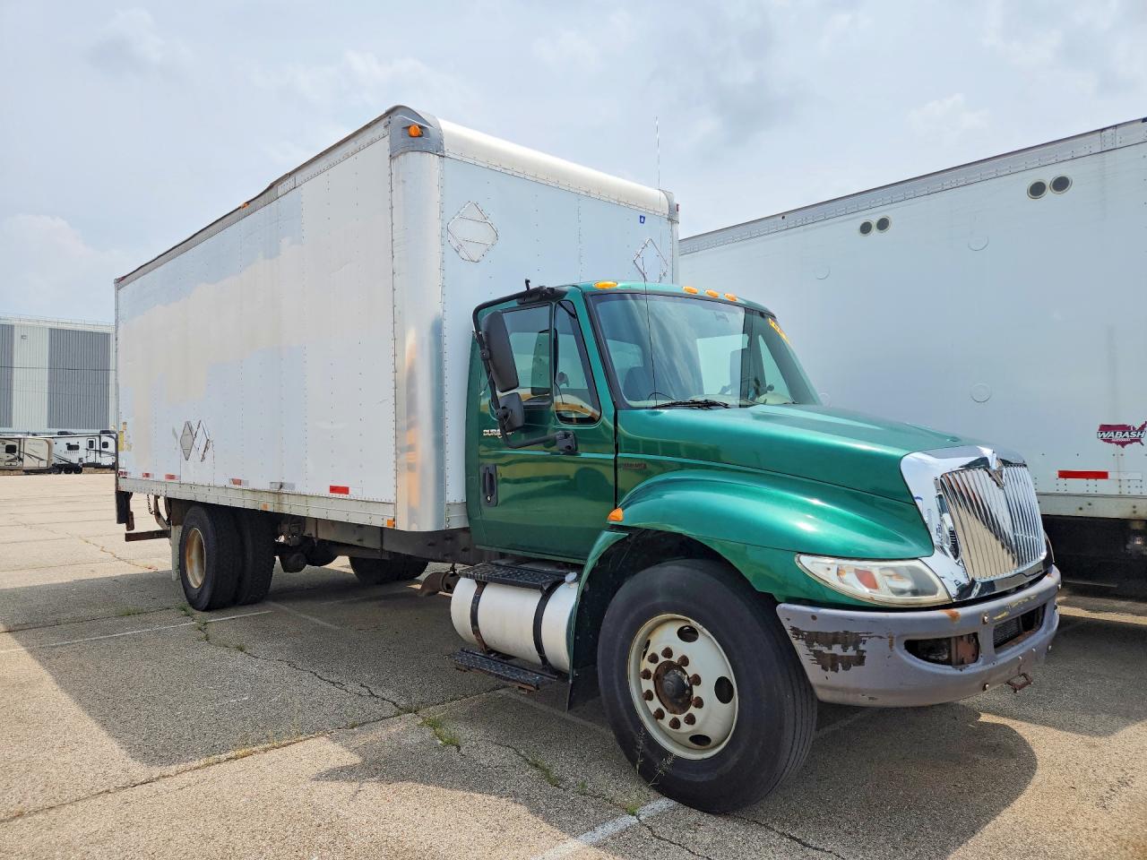 2009 INTERNATIONAL 4000 SERIE