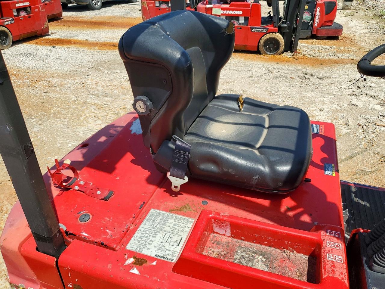 2016 RAYMOND UNKNOWN