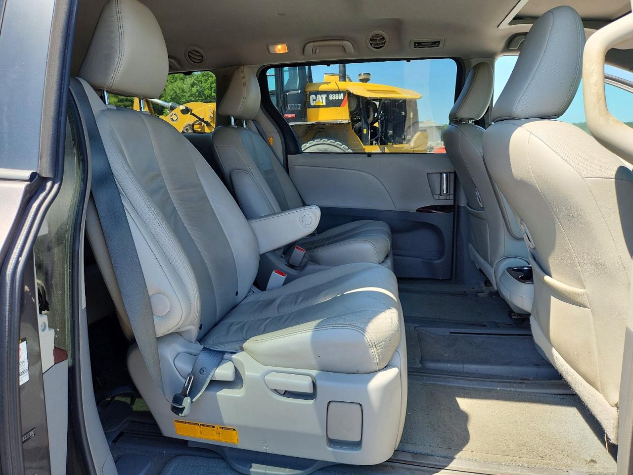 2012 TOYOTA SIENNA