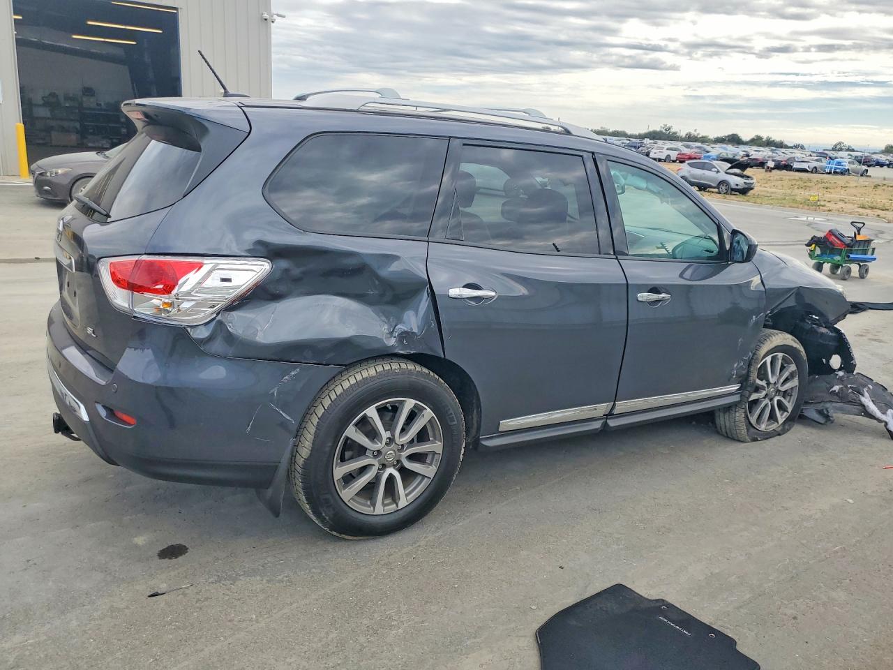 2013 NISSAN PATHFINDER