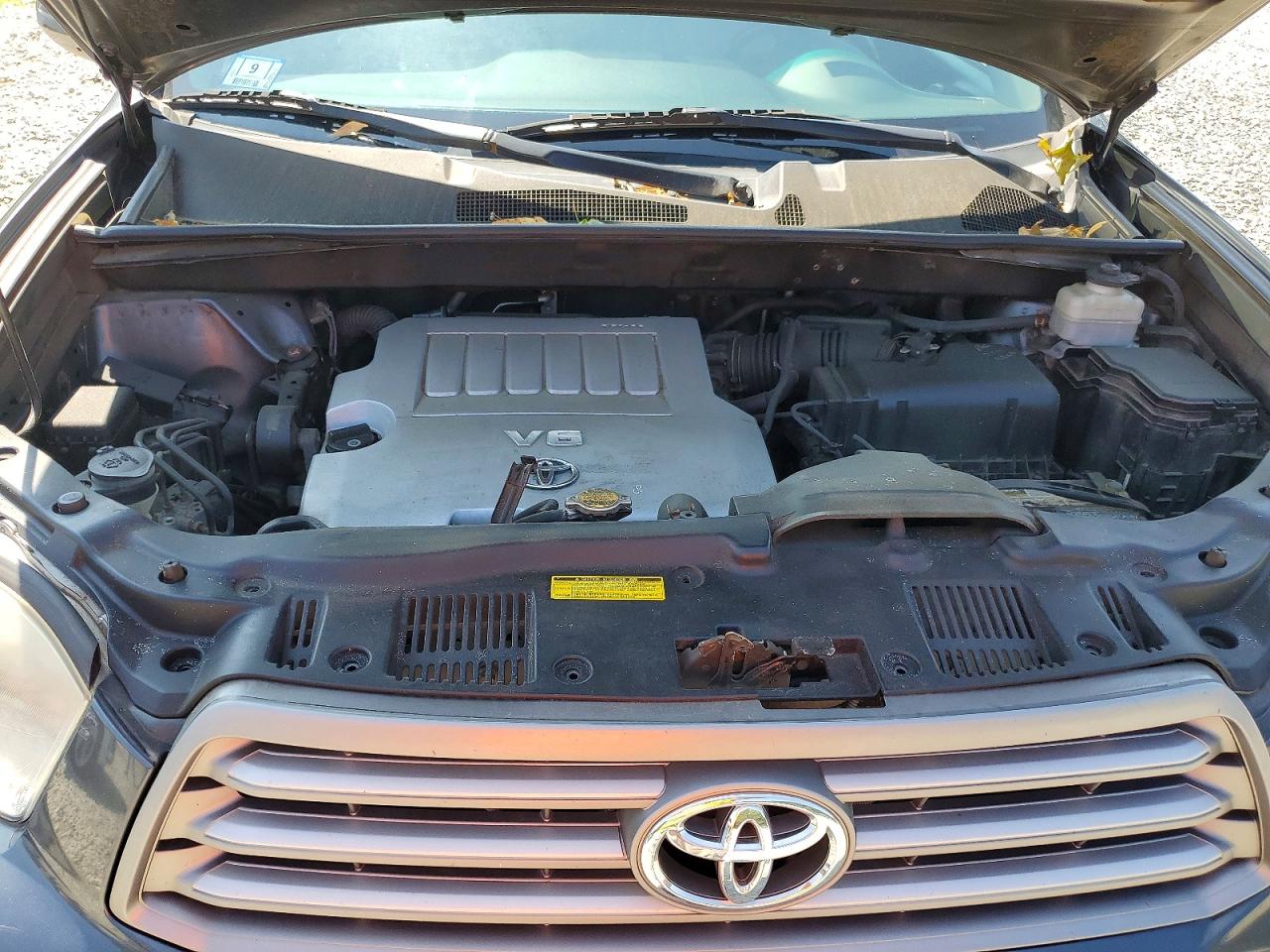 2010 TOYOTA HIGHLANDER