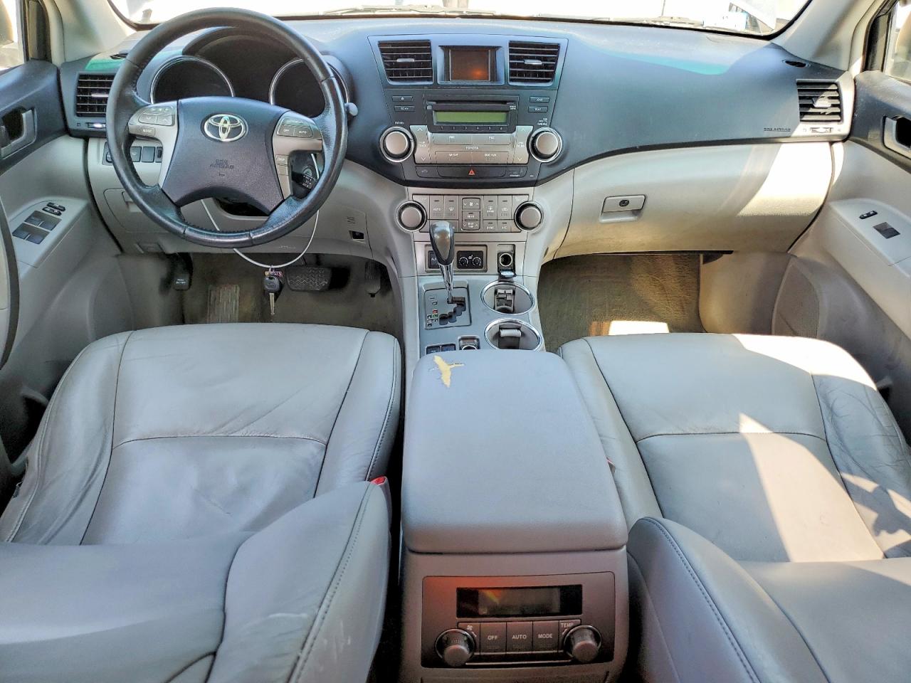 2010 TOYOTA HIGHLANDER