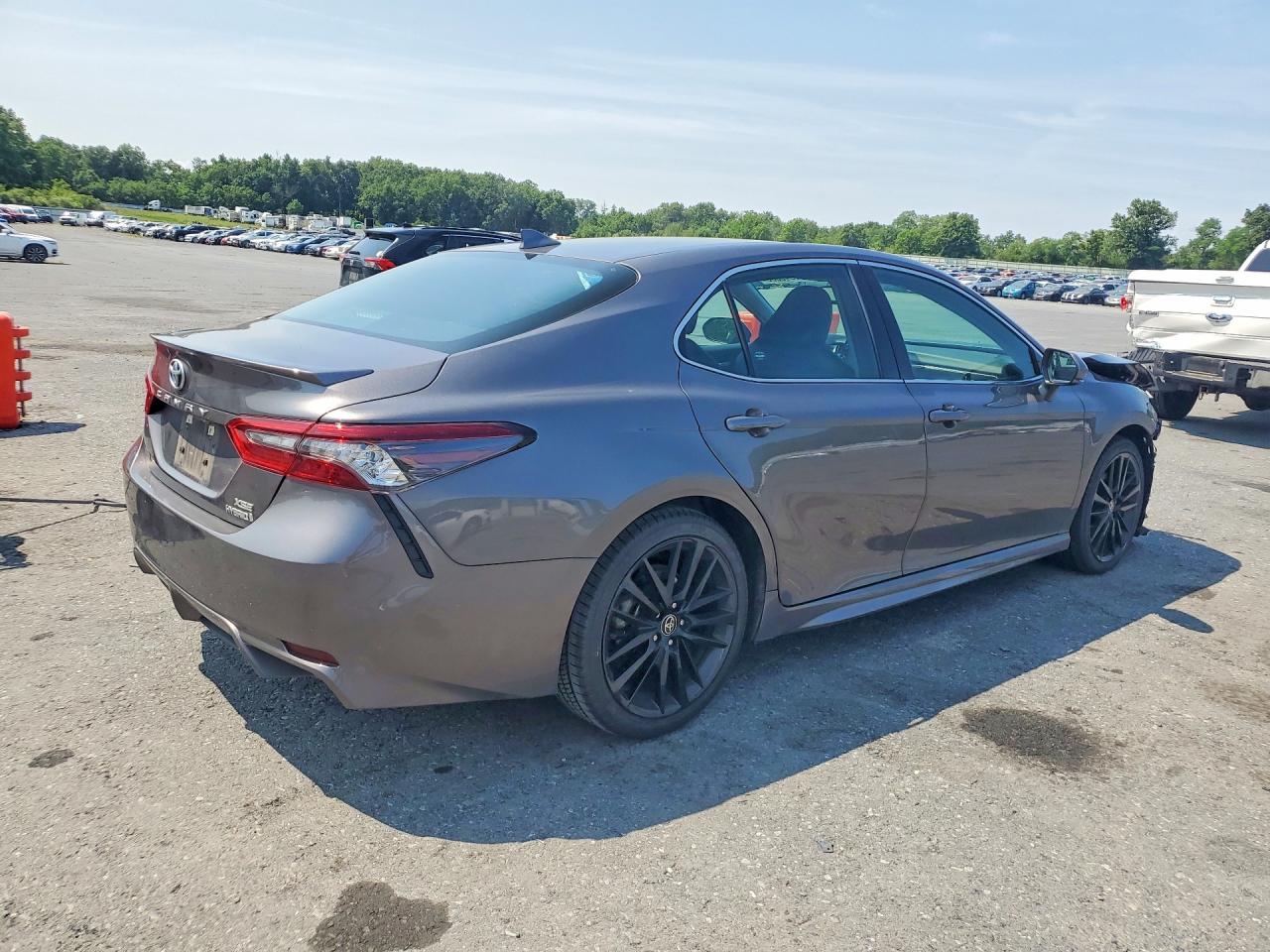 2024 TOYOTA CAMRY