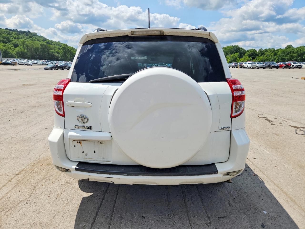 2011 TOYOTA RAV4