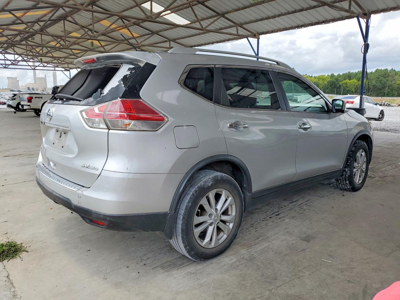 2015 NISSAN ROGUE