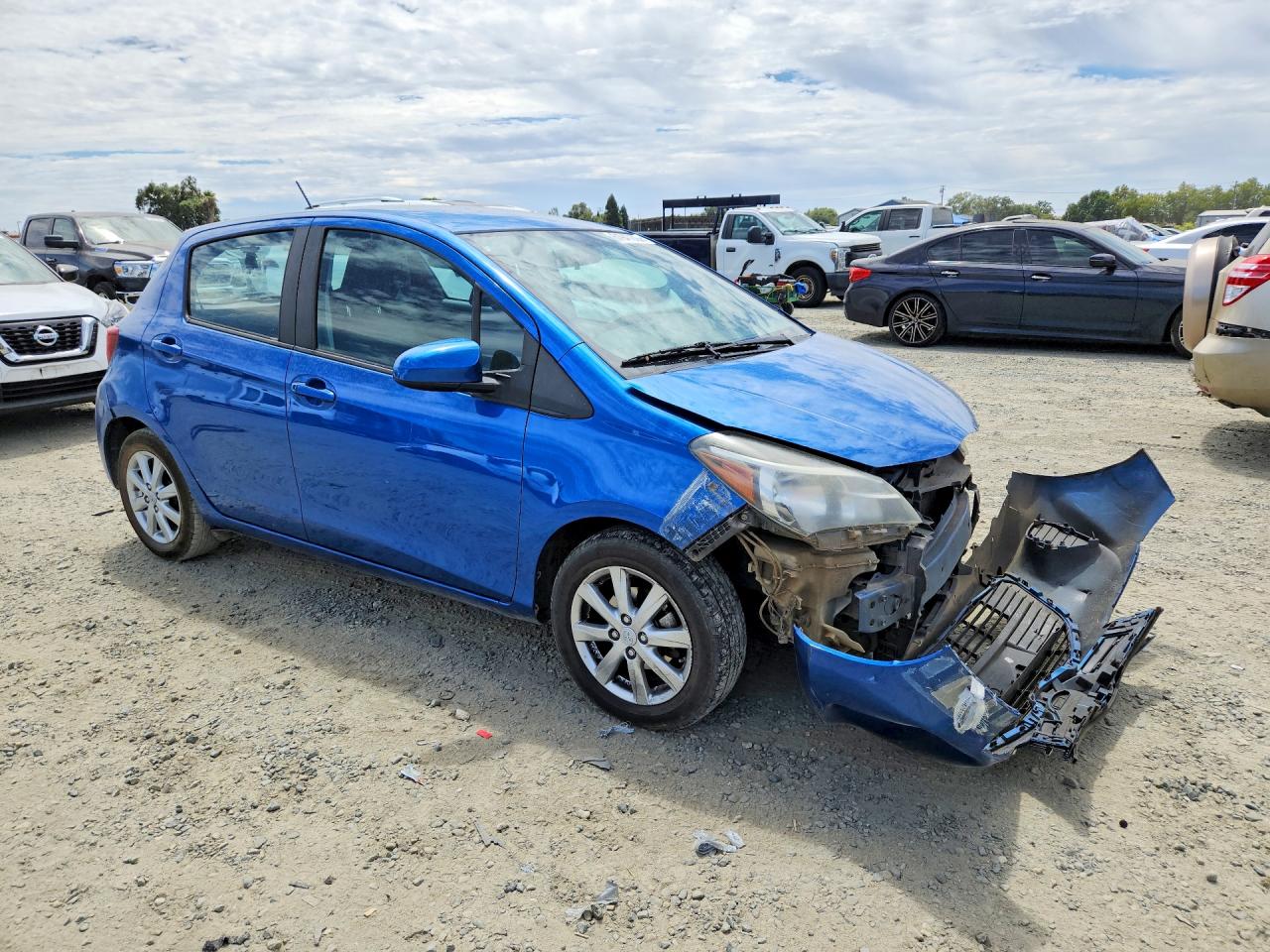 2015 TOYOTA YARIS