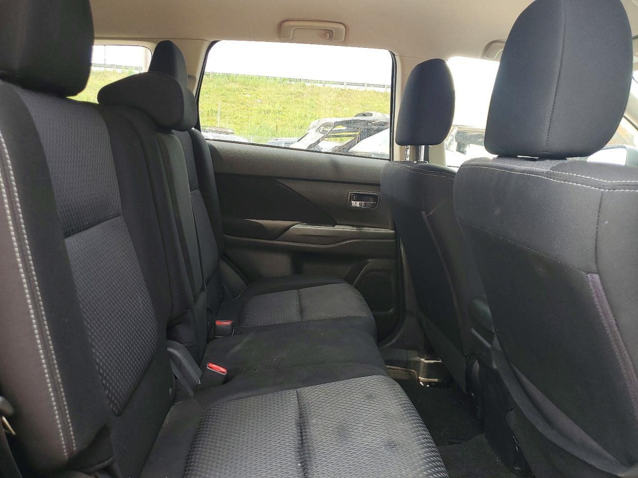 2016 MITSUBISHI OUTLANDER