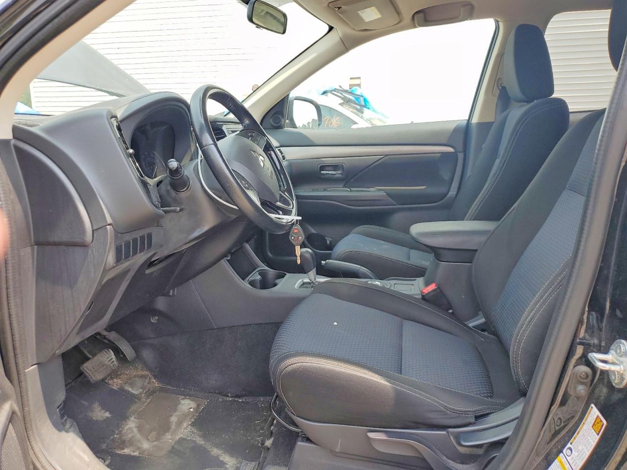 2016 MITSUBISHI OUTLANDER