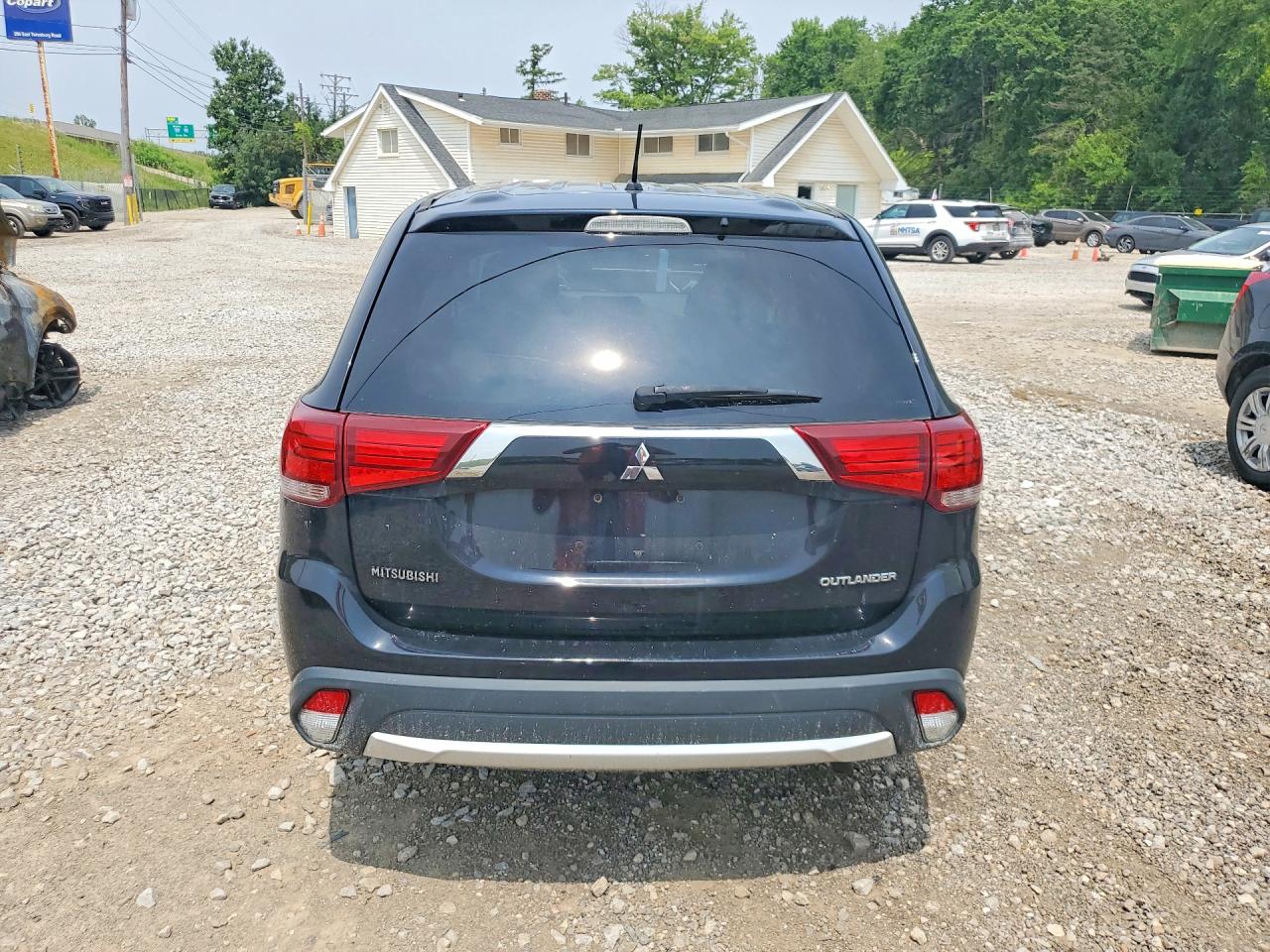 2016 MITSUBISHI OUTLANDER