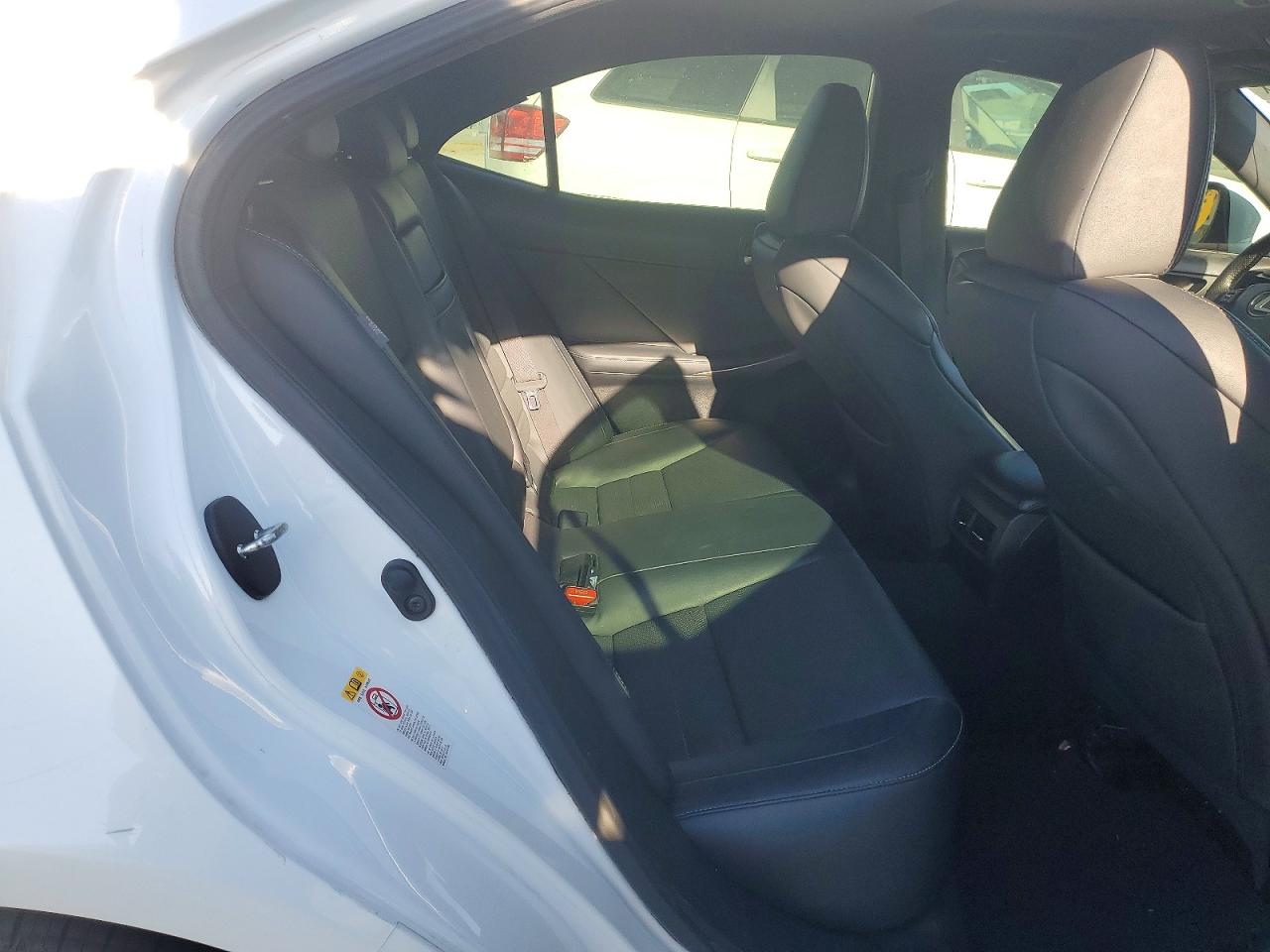 2018 LEXUS IS