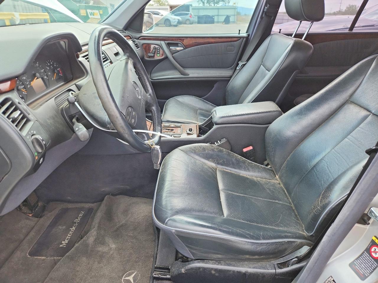 2000 MERCEDES-BENZ E-CLASS